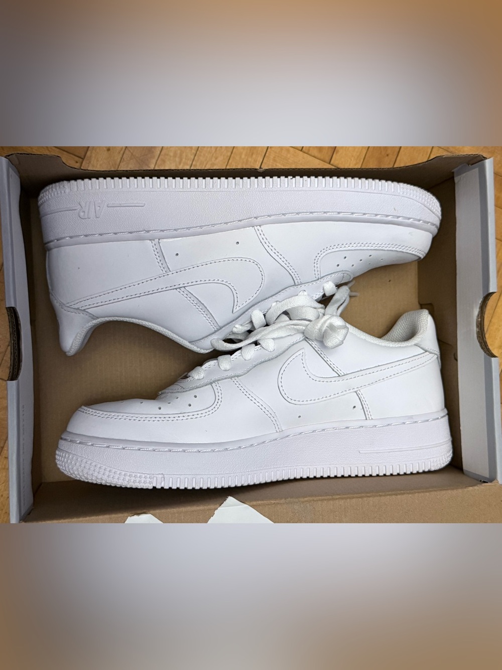 Nike Kids White Leather Low-Top Sneakers - Picture 5 of 6